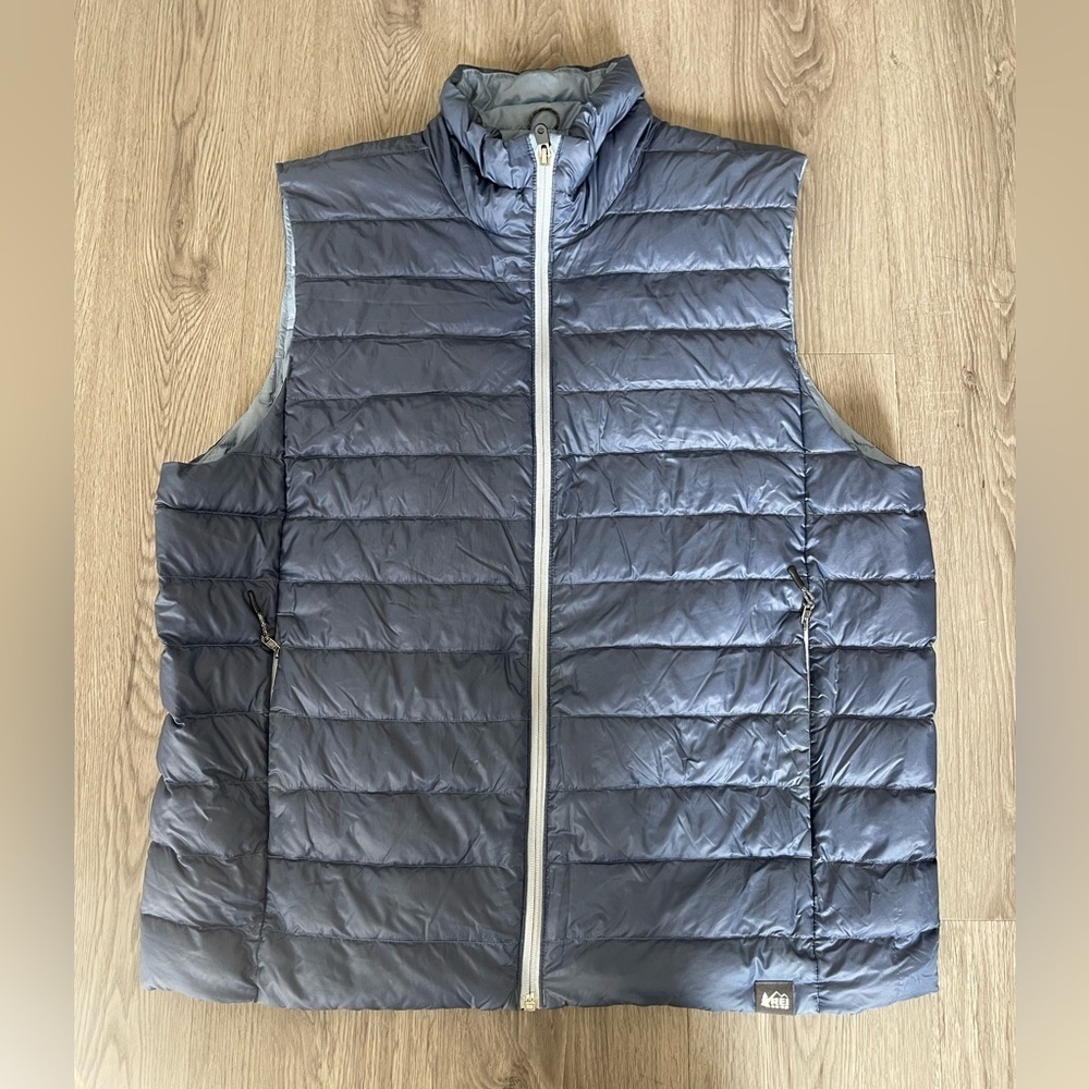 REI men’s down vest